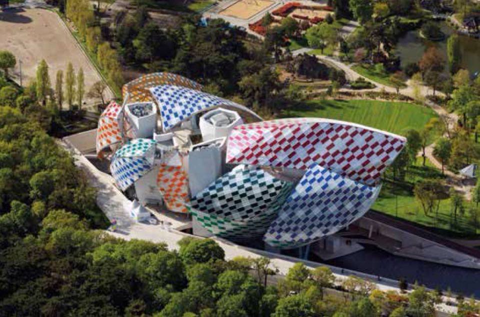 Fondation Louis Vuitton - L'oiseau de verre de Bernard Arnault et Frank  Gehry